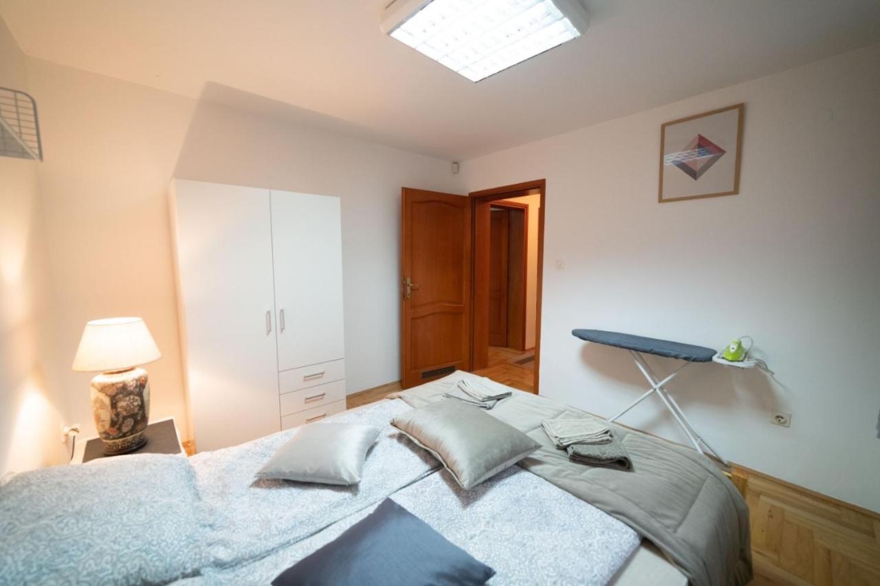 Apartman Yellow House SJJ Exterior foto