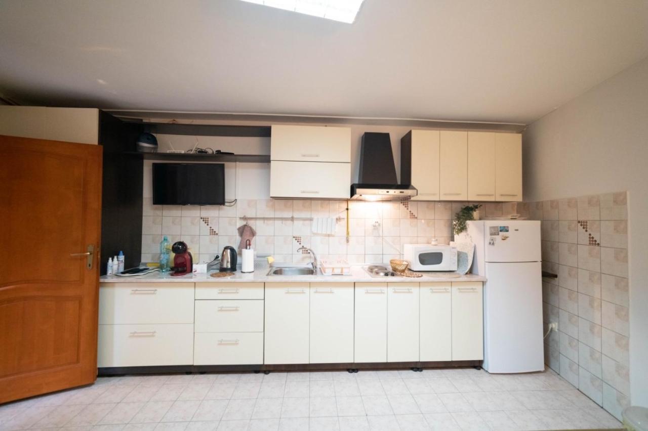 Apartman Yellow House SJJ Exterior foto