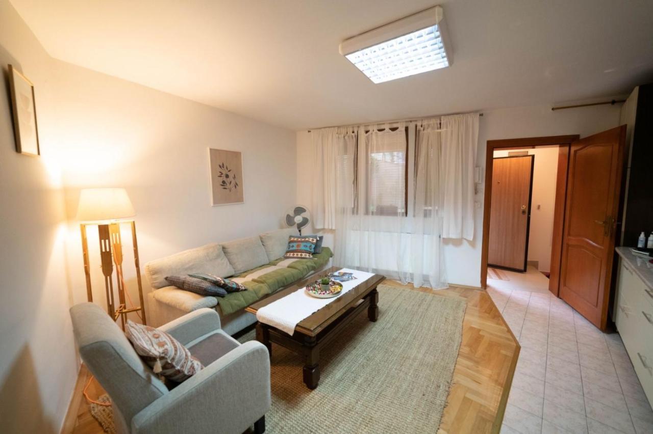 Apartman Yellow House SJJ Exterior foto