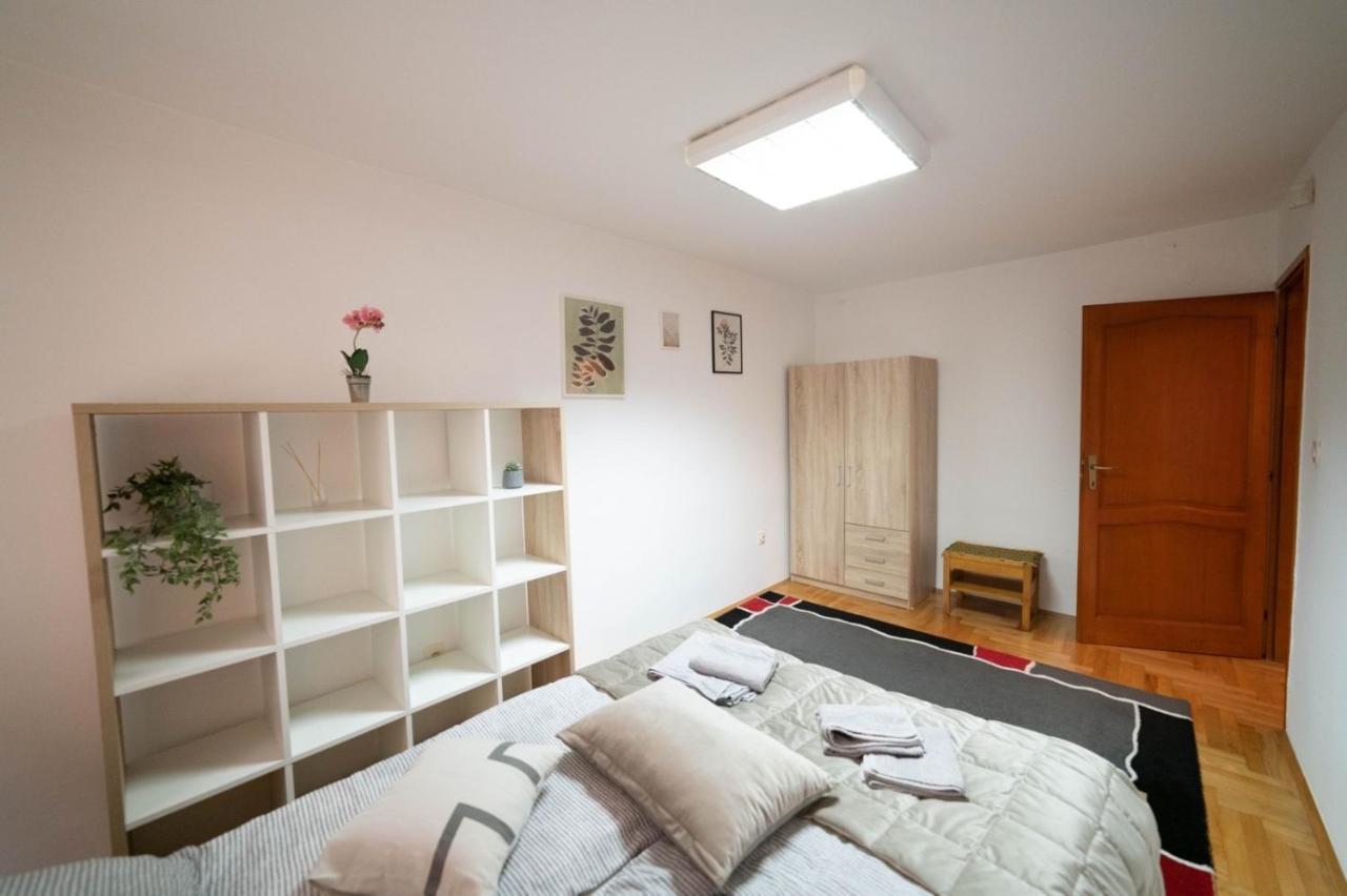 Apartman Yellow House SJJ Exterior foto
